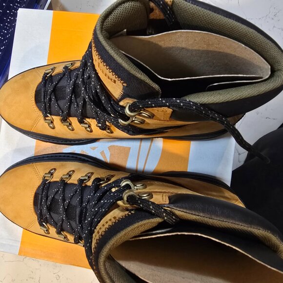 Timberland Premium 6" Waterproof Wheat Nubuck GORE-TEX VIBRAM BOOTS MENS 10 NEW - Picture 9 of 15